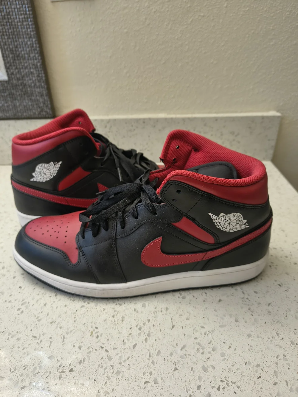 Air Jordan Retro 1 Men’s High-Top Sneakers - Black & Red